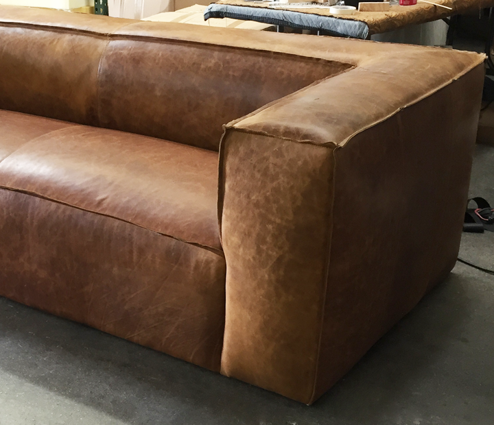 Mitt Sofa in Italian Brentwood Tan Leather